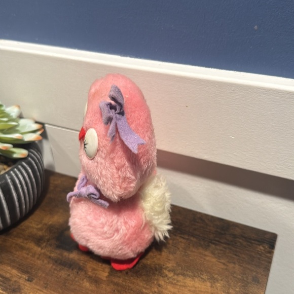 Hi- Lo Imports vintage 1979 pink bird with red feet and purple bows - Picture 3 of 12